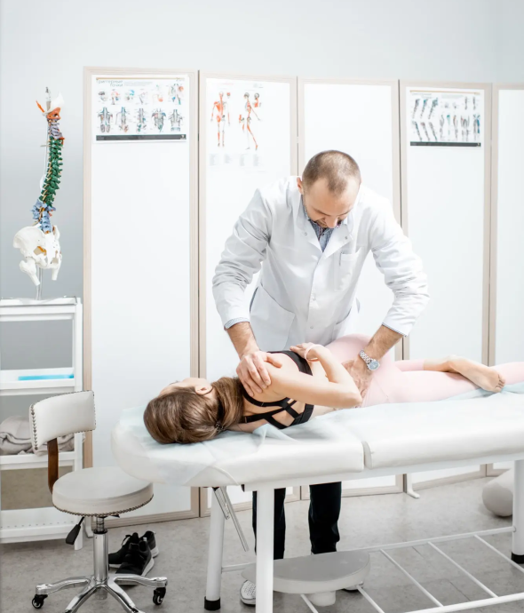 physiotherapist-doing-manual-treatment